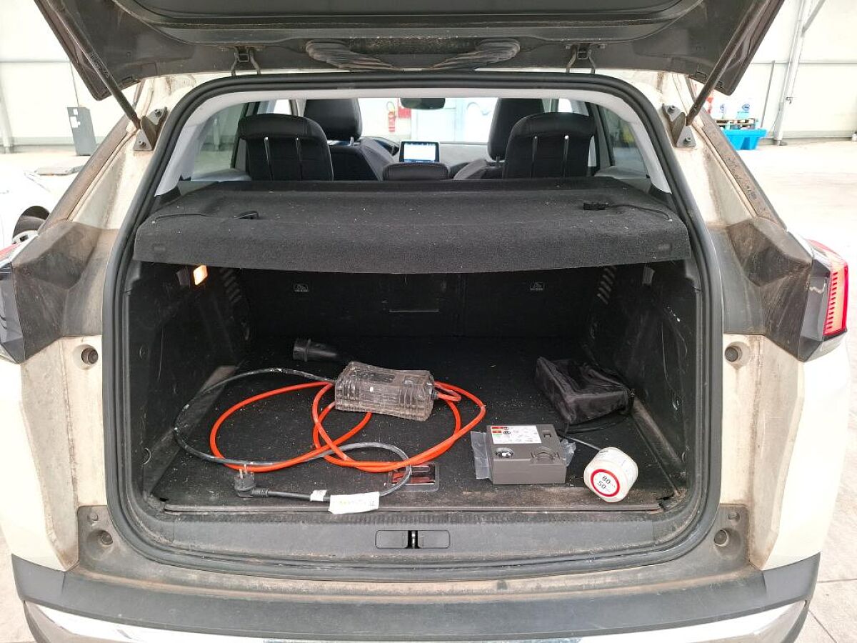COMING SOON PEUGEOT 3008 ALLURE 1.6 PHEV HYBRID AUTO SPANISH LHD IN SPAIN 81000 MILES 2020